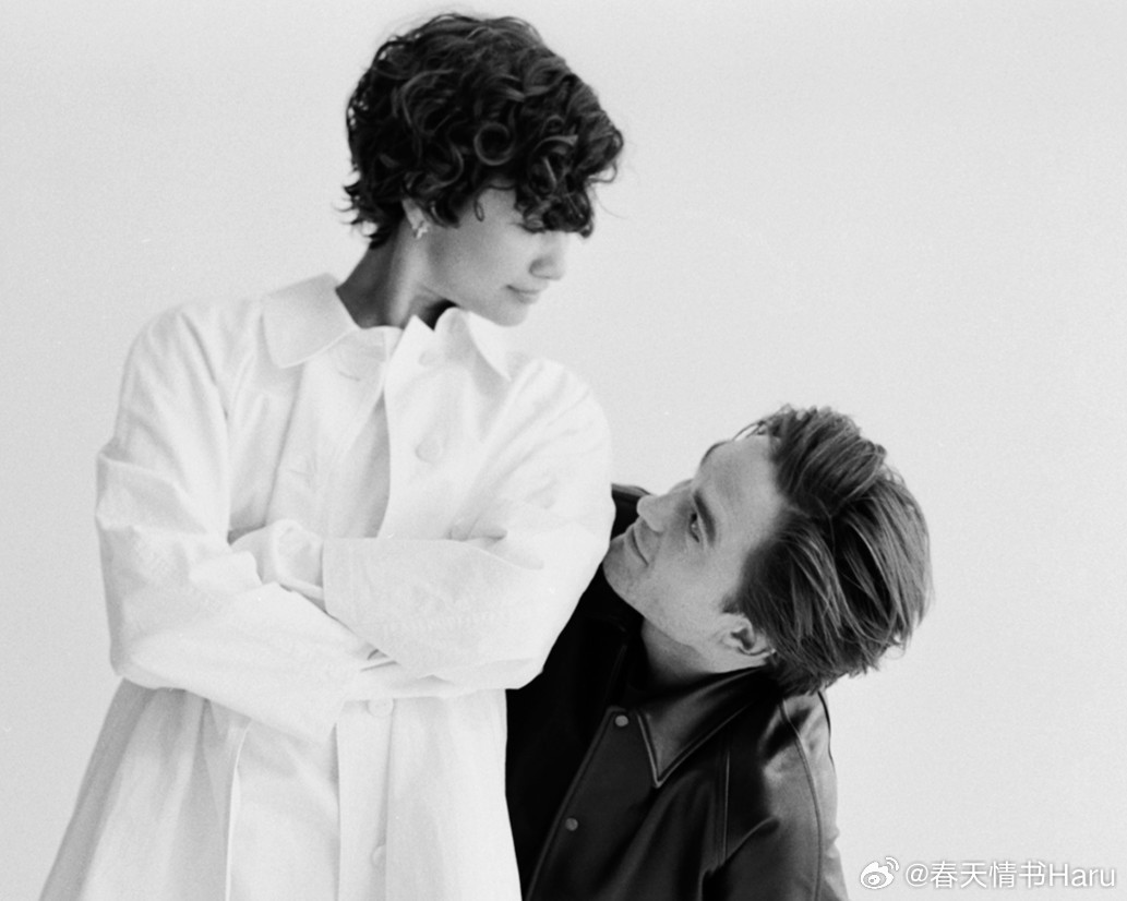 今年我们能在3部电影中看到罗伯特·帕丁森和赞达亚共同出演：《爱情抓马》《奥德赛》