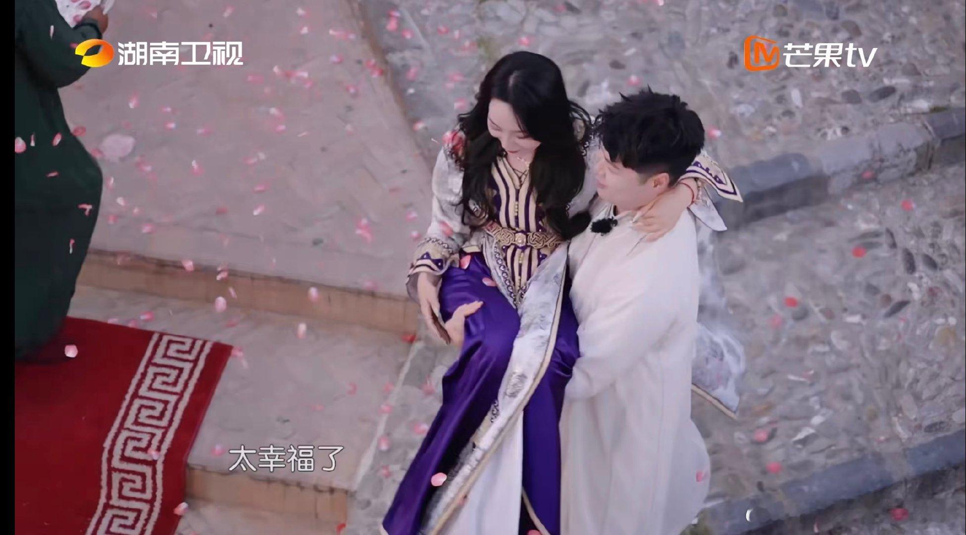 摩洛哥集体婚宴正式开席中餐厅名场面中餐厅 摩洛哥集体婚宴开席现场真不错，欢歌笑语