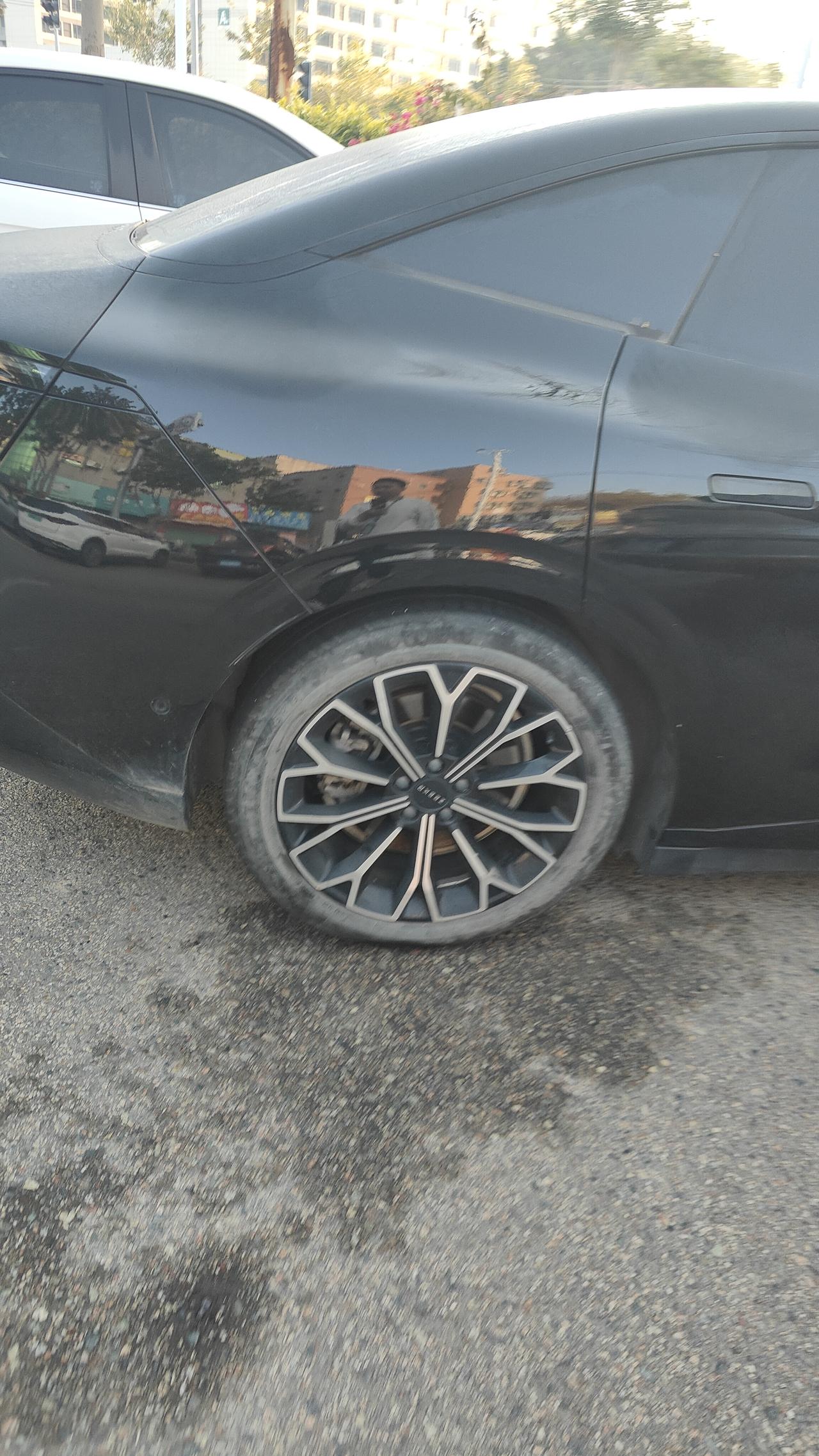 这是啥高端豪车车？