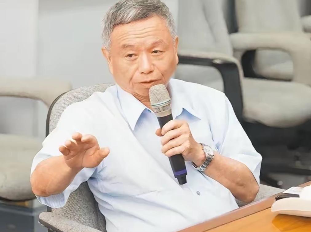 5月11日，台湾前卫生署长杨志良硬核表态：两岸统一，中国必成世界第一！美日最怕的