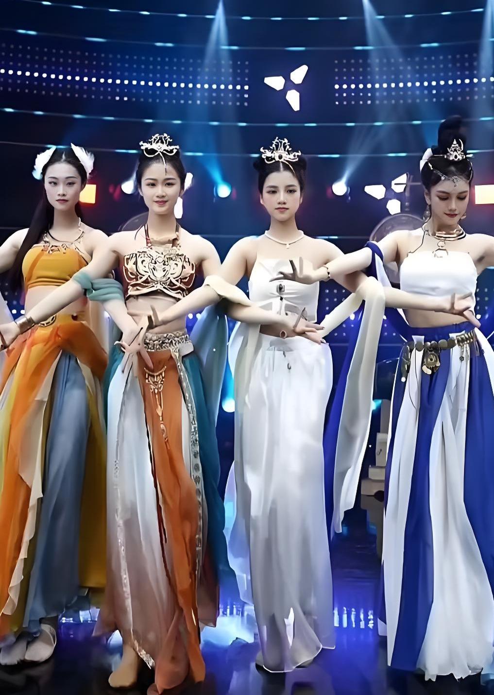 许家印最后悔的项目？我看他压根就没后悔过——歌舞团才是他真正的“核心资产”，其余