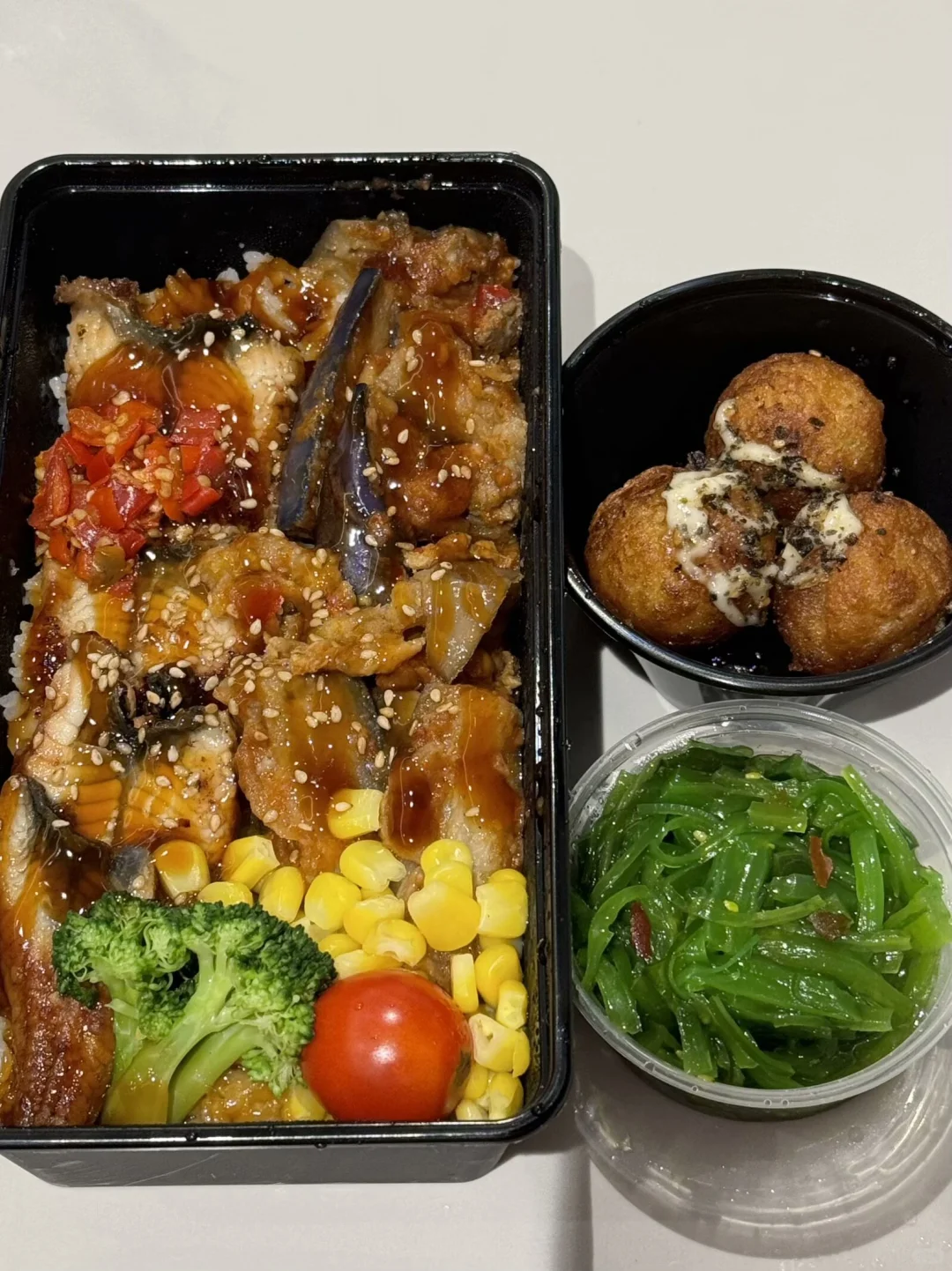 吃完又吃第2348天鳗鱼饭