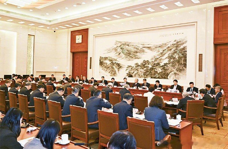 求是【重视和加强财政科学管理，就是要有效解决“钱没花好”的问题】当前，财政管理仍