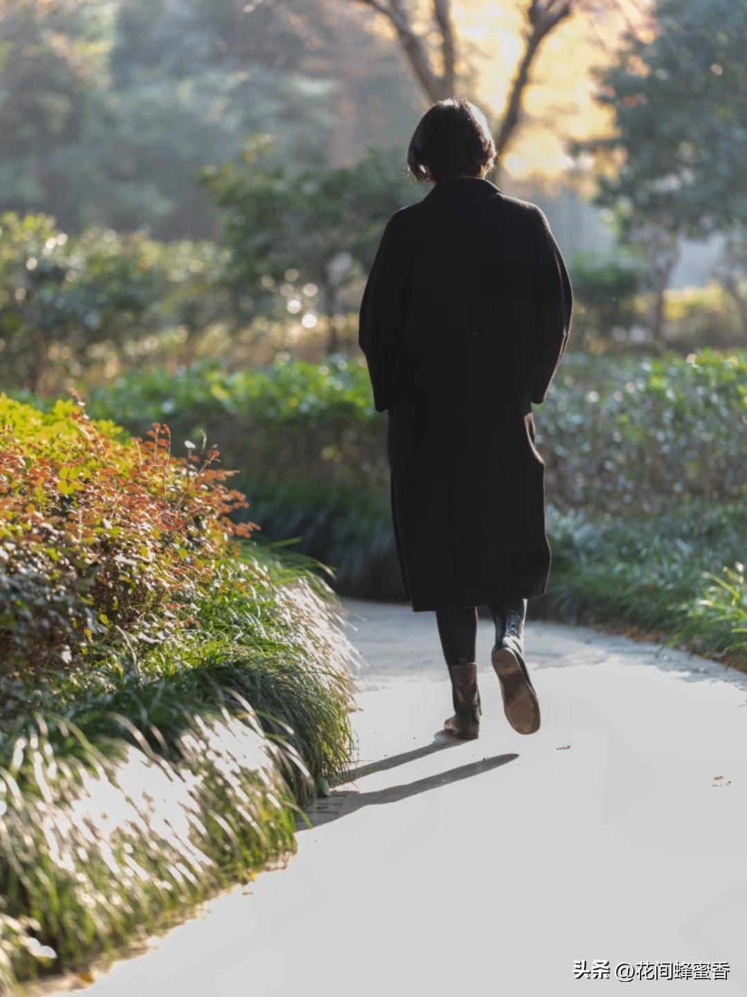 如何接受自己变老变老不是失去，而是岁月沉淀的从容。接纳时光赋予的经历，与自己和解