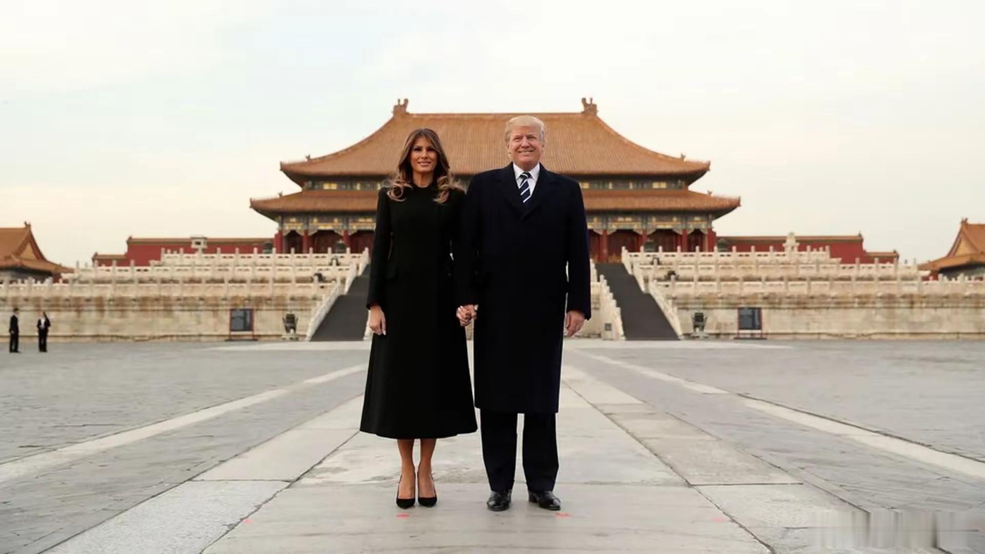 特朗普重申，美国对华加征100％关税是不可持久的。他声称，他虽然加大对华贸易施压