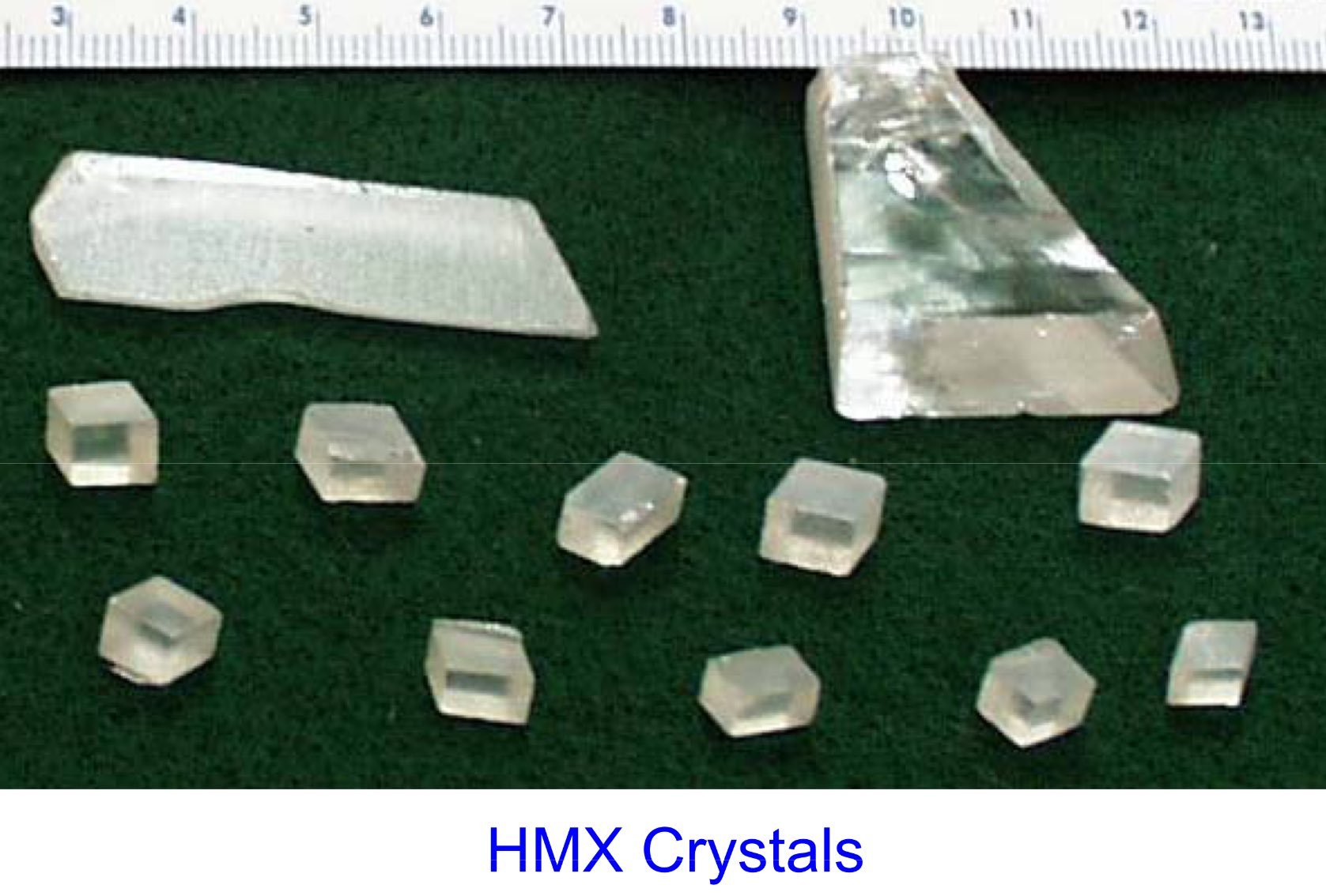 来自LANL：奥克托金炸药（HMX）晶体颗粒 