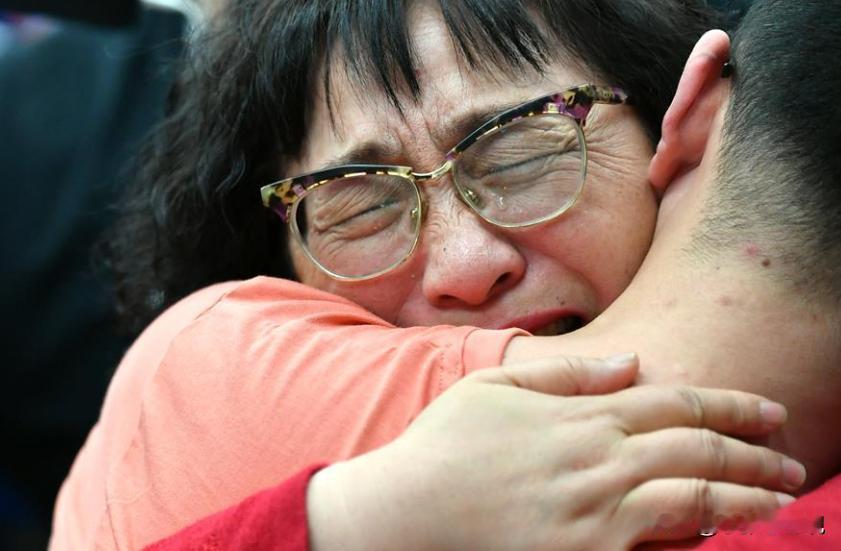 1988年，陕西一女子儿子丢了，为了找娃，她跟丈夫离了婚，32年后，她终于在四川