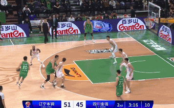 张镇麟飞天补扣，有望入选五佳球！
北京时间10月24日，辽宁与四川的比赛进行至第