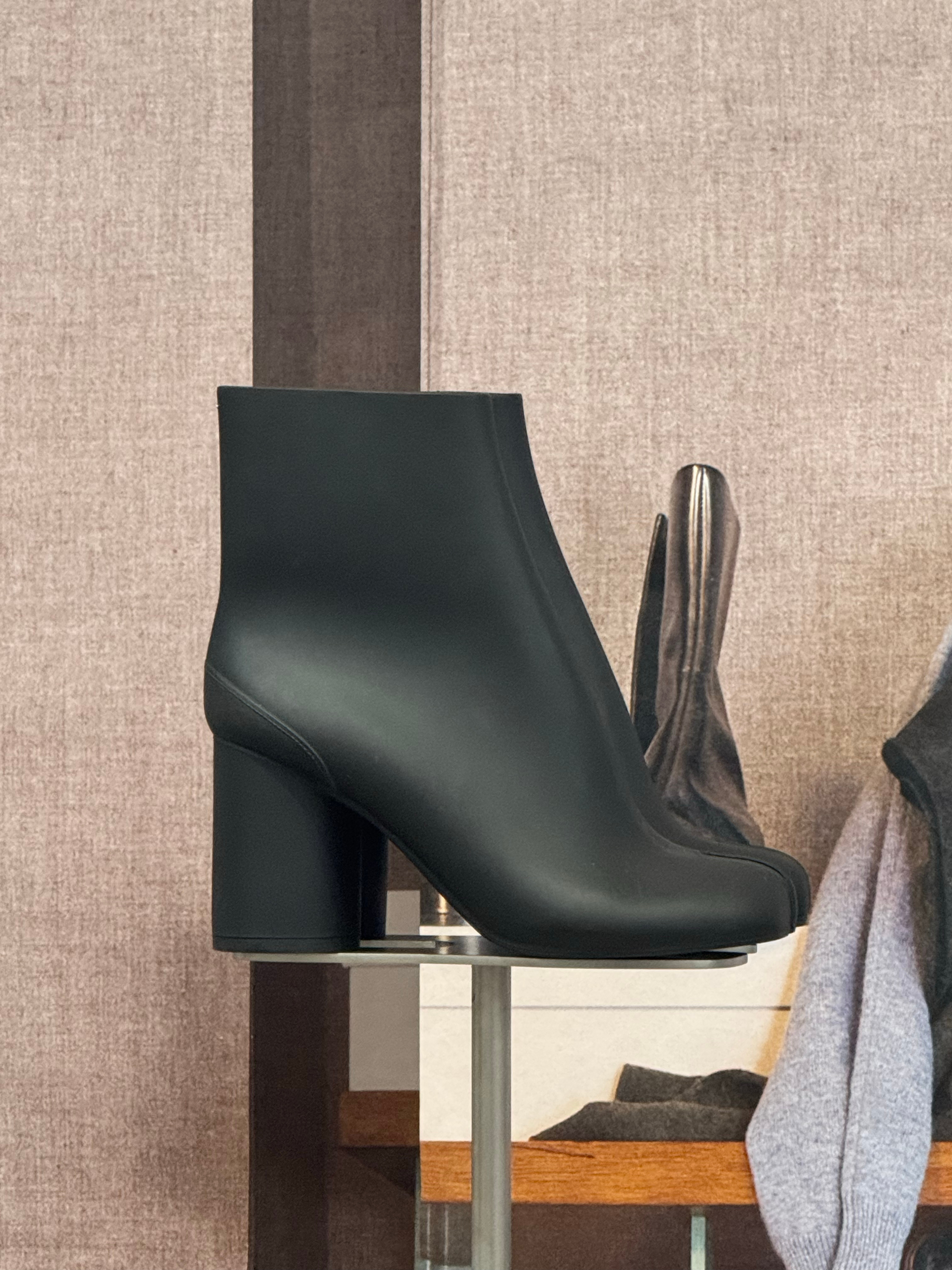 来逛展🖼️Maison Margiela/ folders：Tabi 之道👢