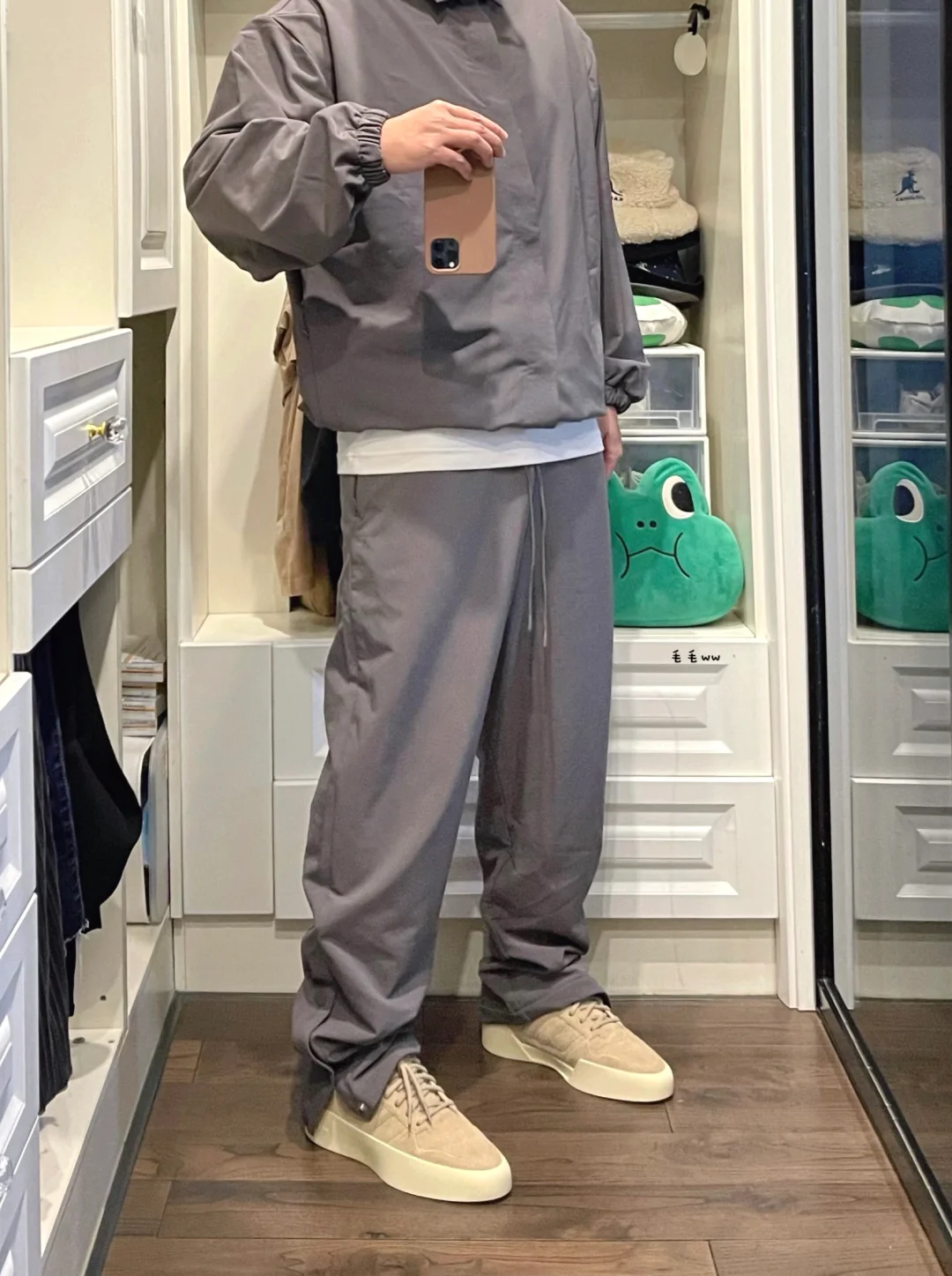 莫兰迪色系｜排扣裤穿搭