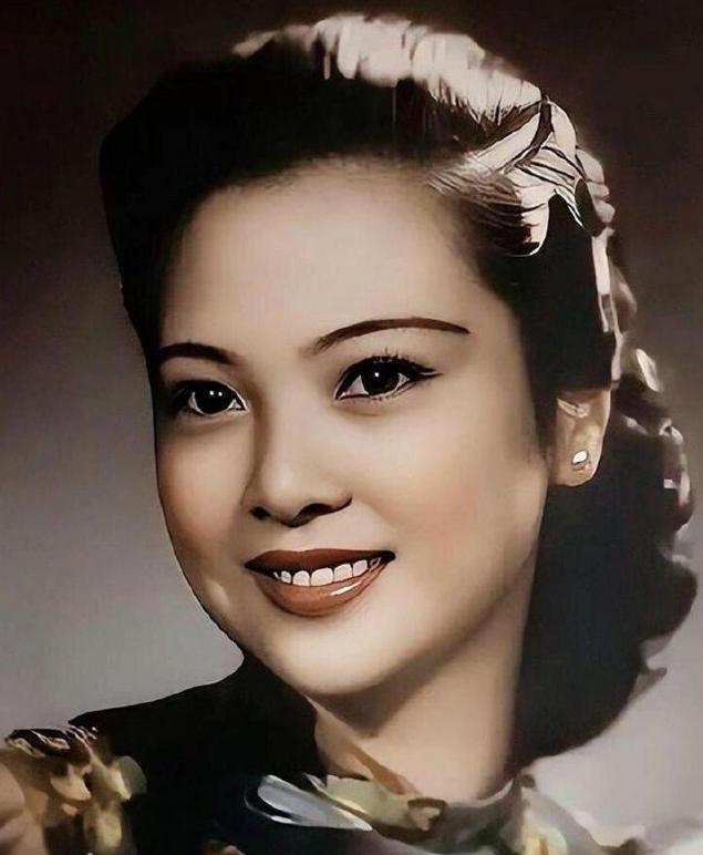 1956年，毛人凤突然暴毙在台北家中，几天后，他的妻子向影心，没等丧期结束，提着