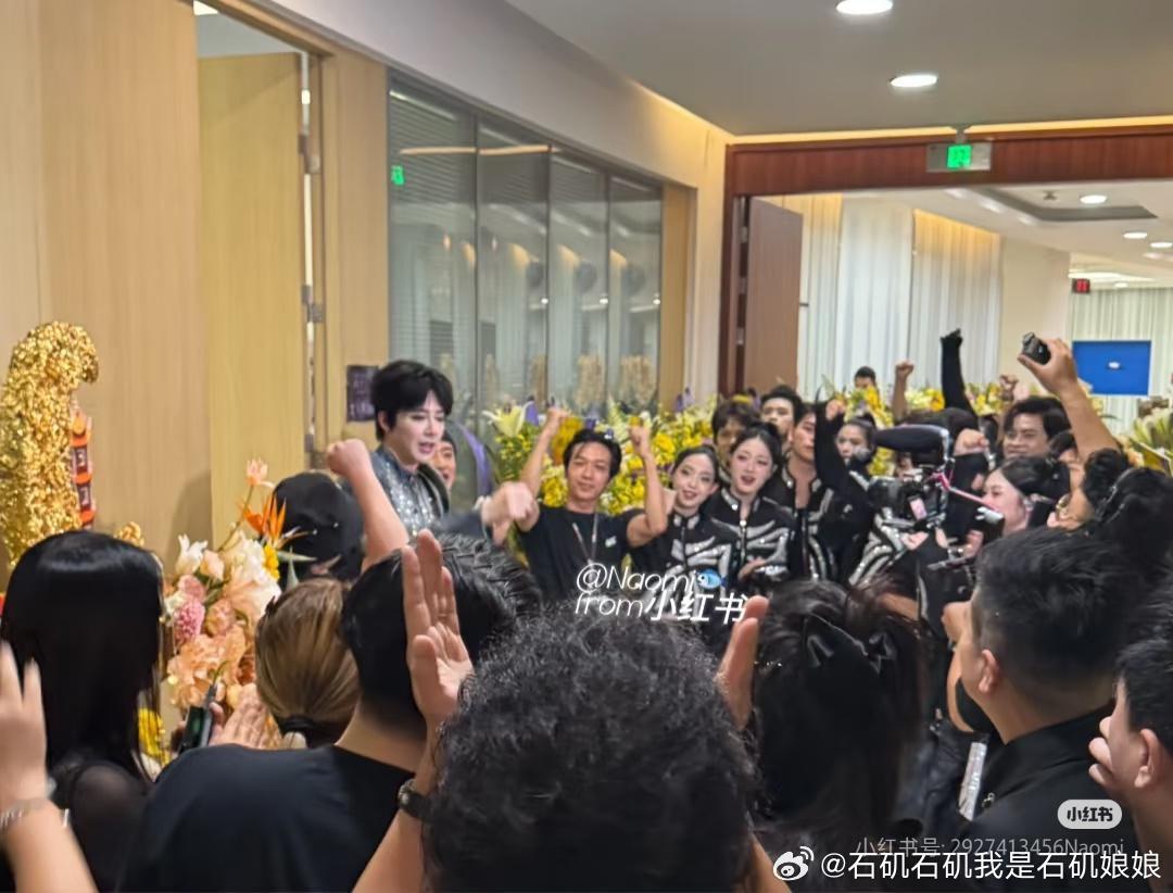 我就说好像见过一个其他视角的 ​​​
