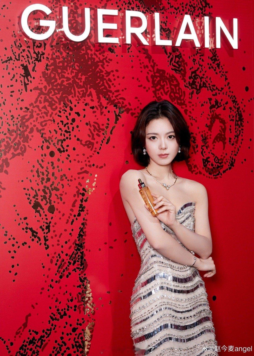 赵今麦现在是不是00流量top了？这一年热度还挺大的，漂白到骄阳 