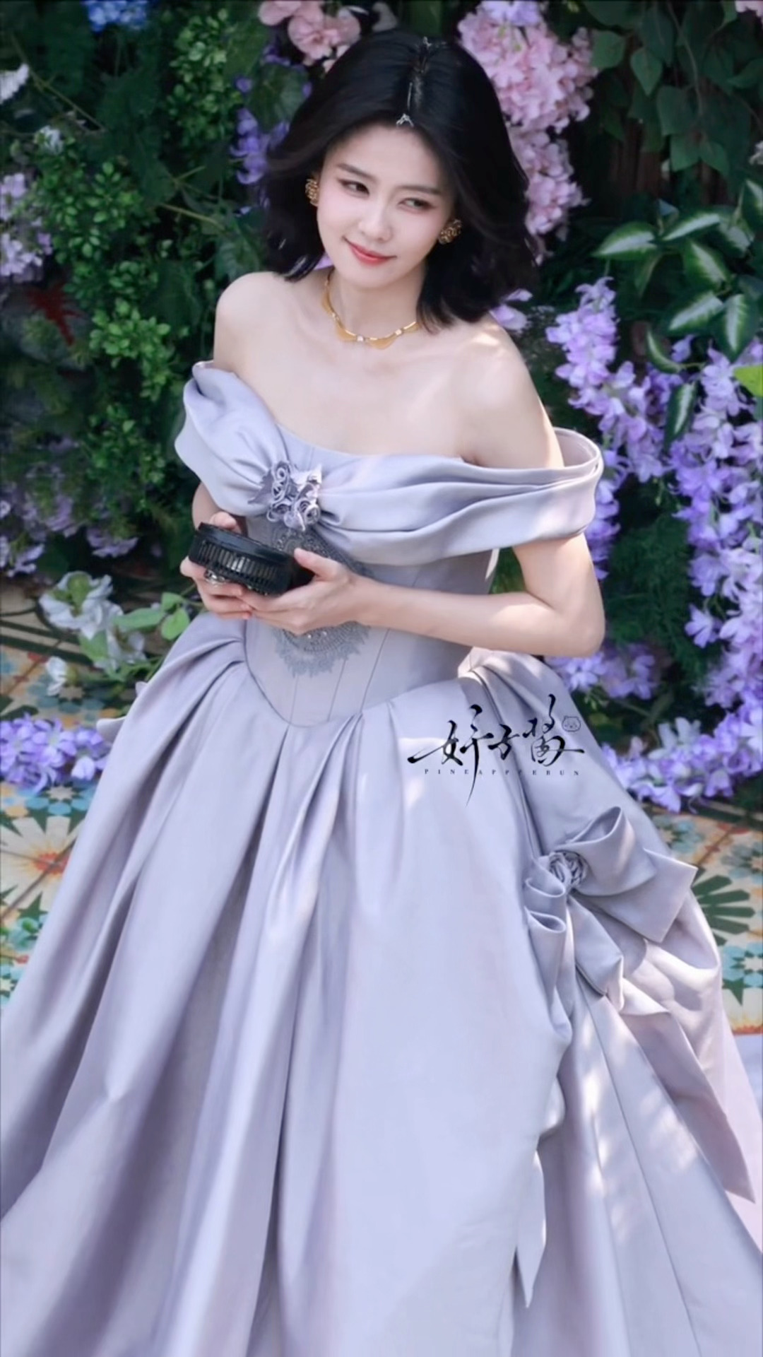 救命…晕娜公主min[捂嘴哭]这么美的礼服还有几套[流鼻血]还以为要去走红毯了[