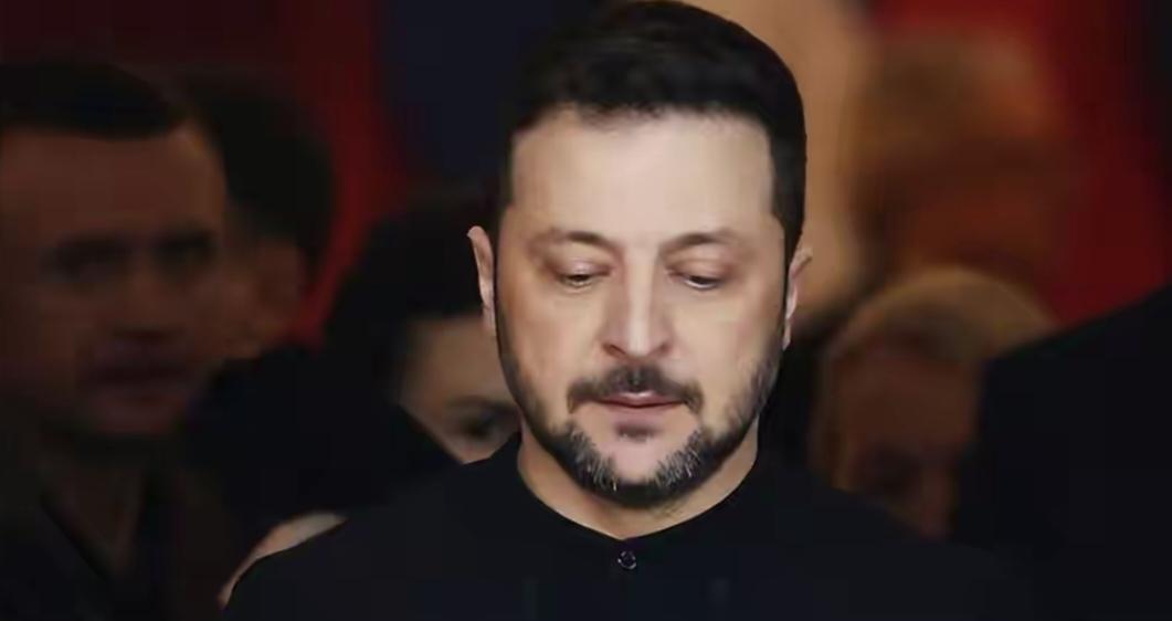 谁有干扰泽连斯基飞机航线的动机？
日前，乌克兰总统泽连斯基前往爱尔兰访问时，爱尔