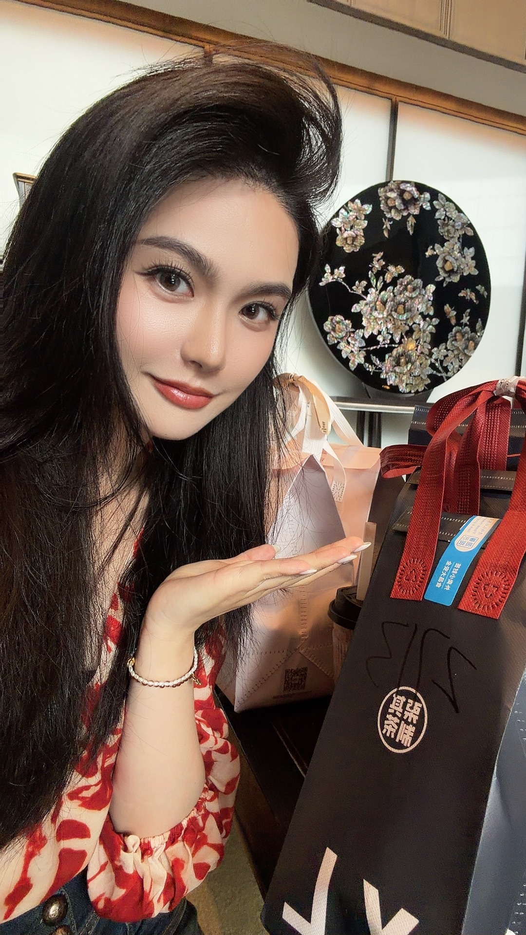 朋友们还没到！胖豆买的奶茶🧋已经到了！！！我不允许他们瘦 上海