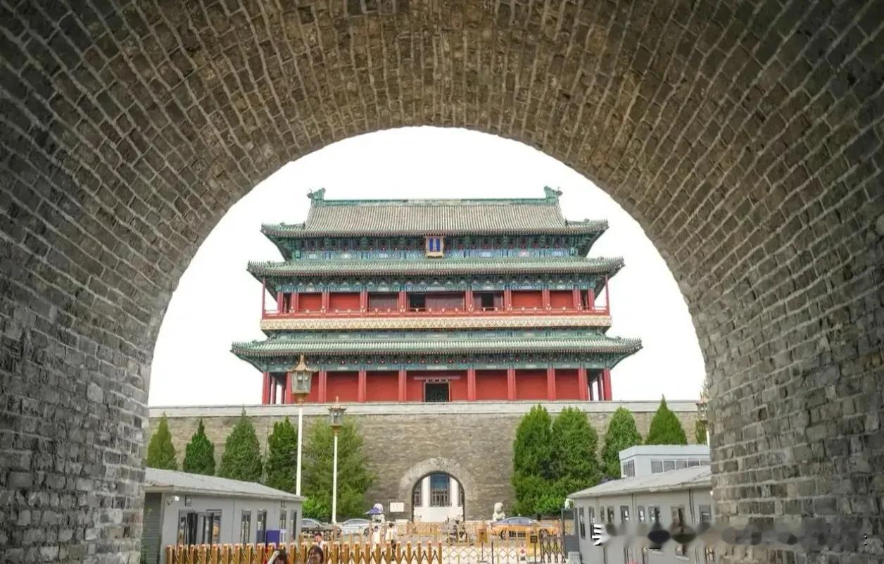 时隔6年，北京正阳门城楼今天重新开门！现场排起长队，市民：等了太久

正阳门城楼