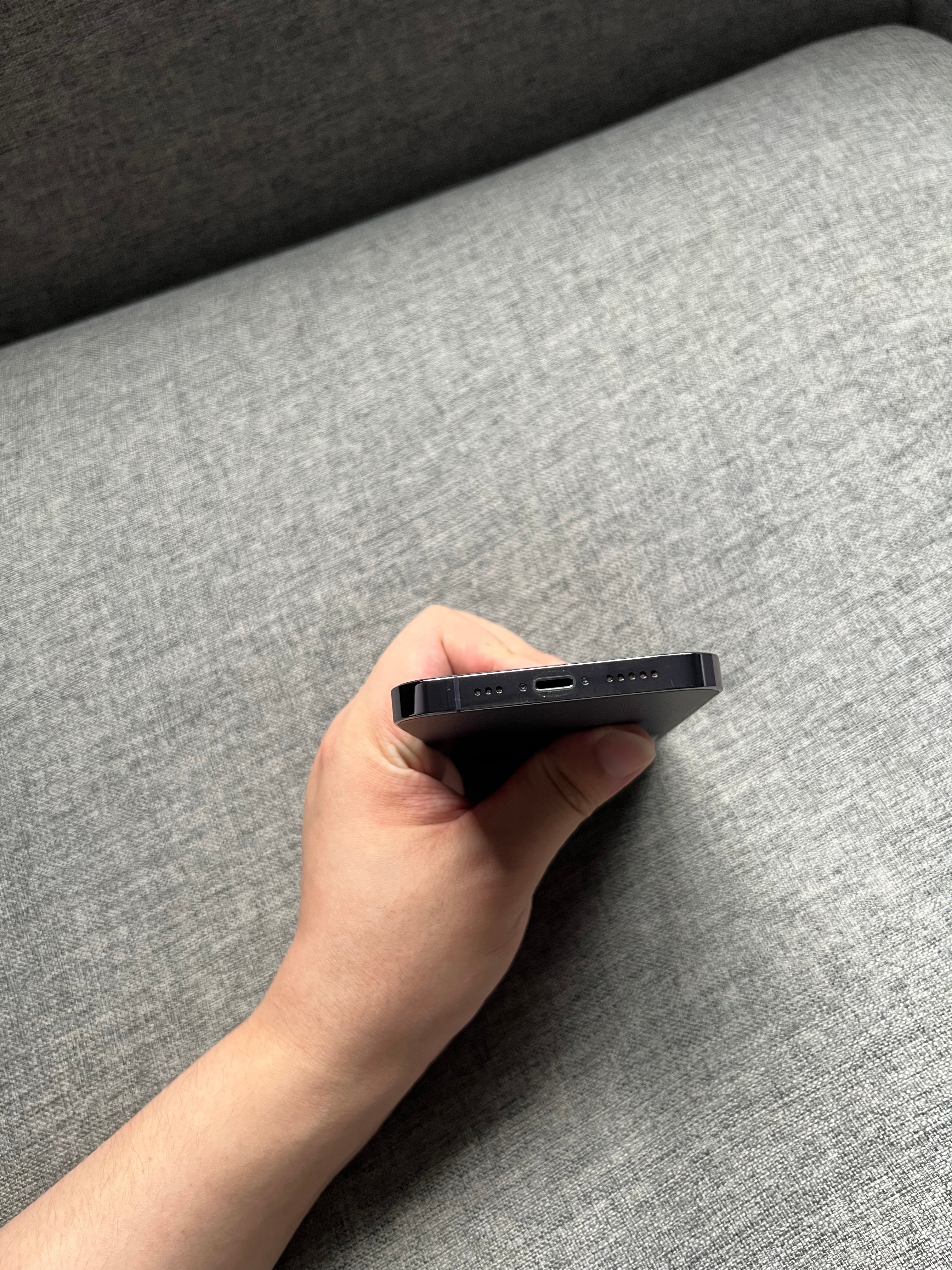 iPhone14 Pro 128G 紫色 屏幕完美，外壳划痕磕碰，包换全新电池，