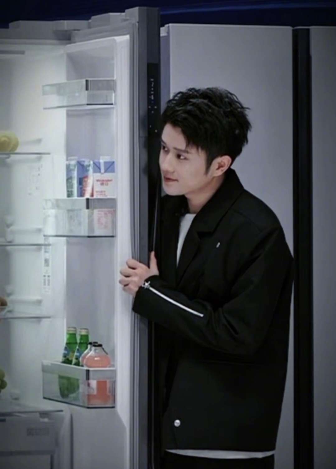 喜友秀拿王勉当逗号使呢 谁能想到王勉成了节目的“隐形主线”？嘉宾们聊嗨了就拐到他