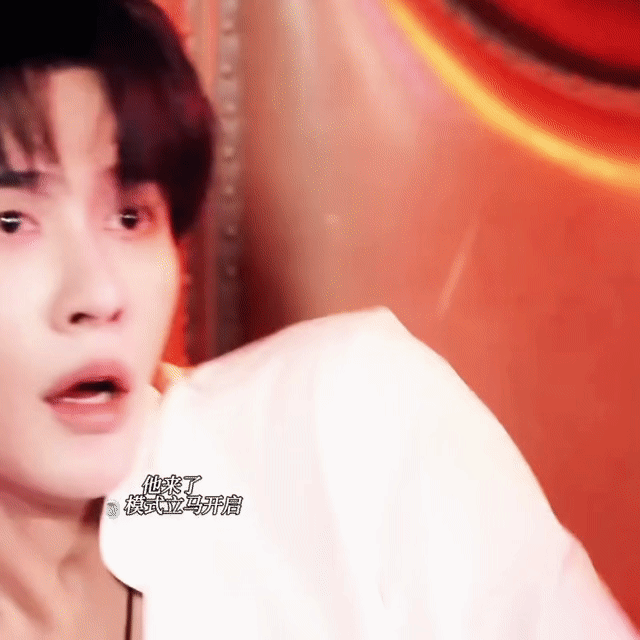 申浩男新剧阴湿男味太对了 申浩男身上那股子“阴湿男味”，真是越品越对味！他不靠浮