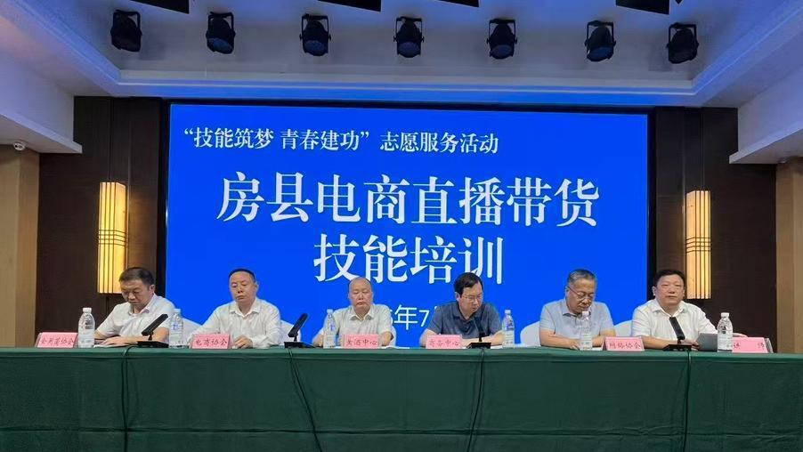 发一张图片，让我猜出你在哪里拍的这是哪里，你能告诉我吗？