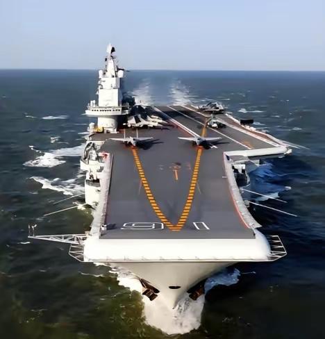 中国当下选择连接词。按兵不动，有一个关键原因！一旦中国被卷入战争，将不存在任何国