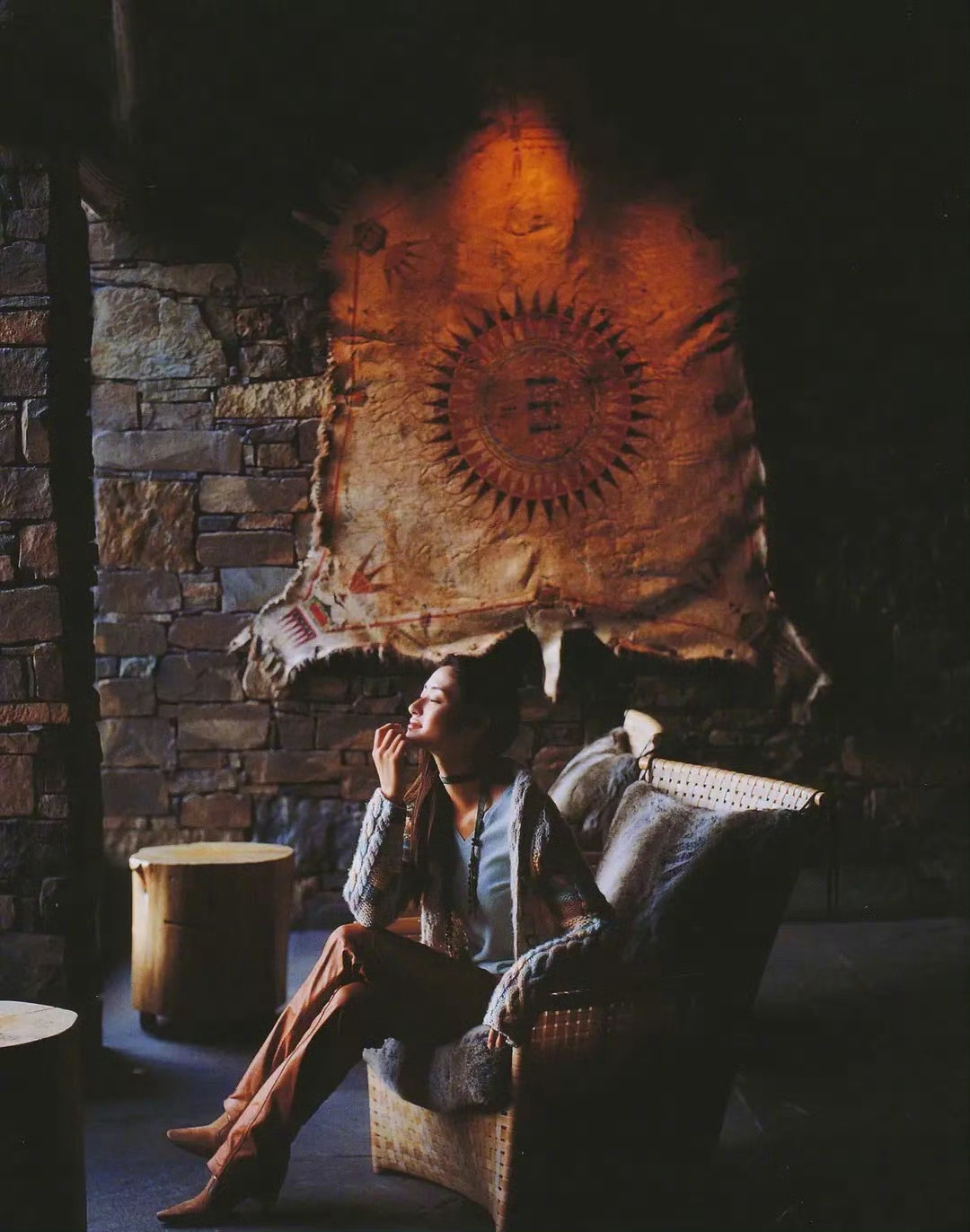 年轻的时候，每个人都在玩讨好别人的游戏；人到中年，一些人开始讨好自我的游戏；人一