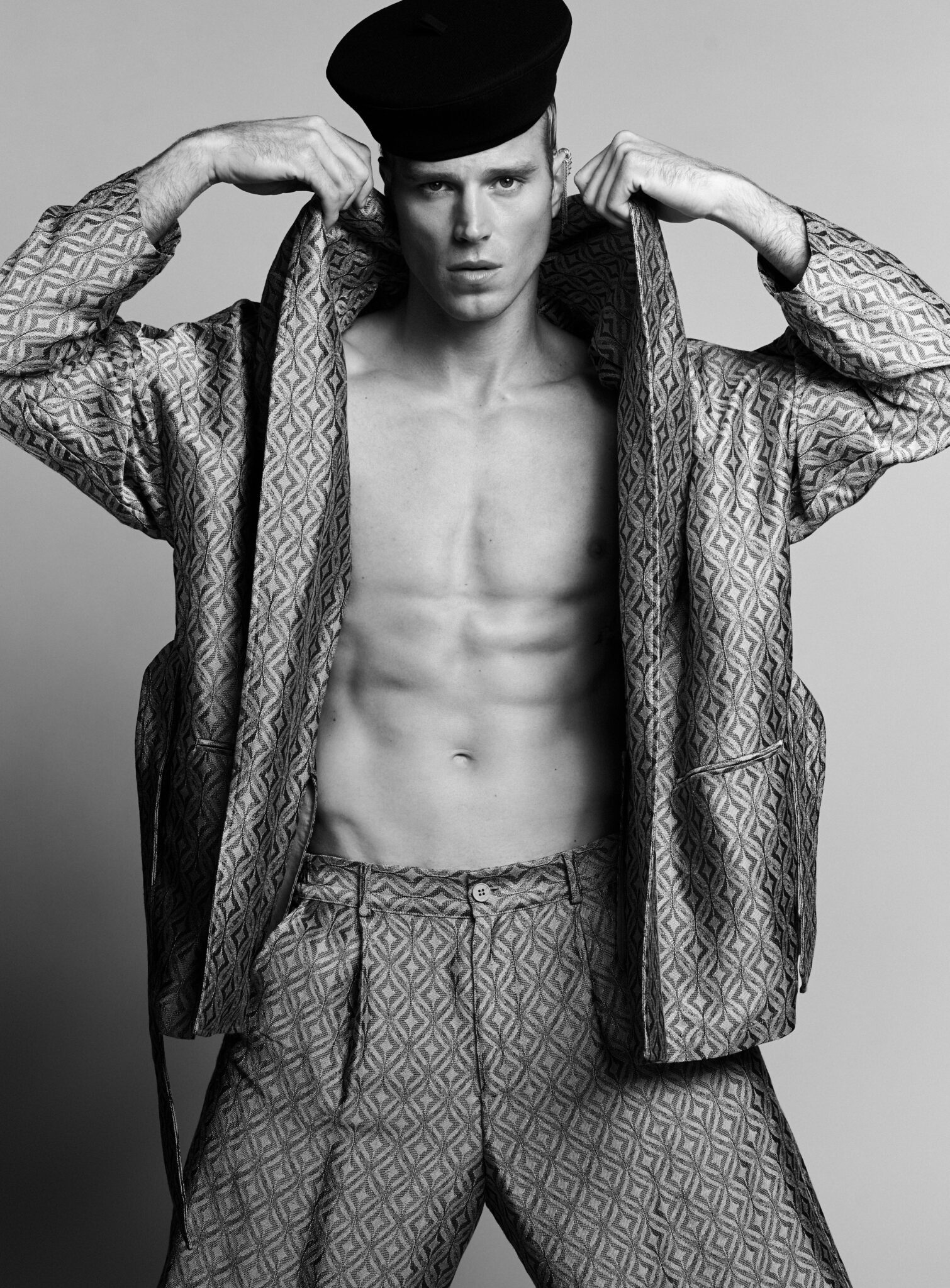 V Man  Spring / Summer  2026 橄榄球运动员出身 ，转