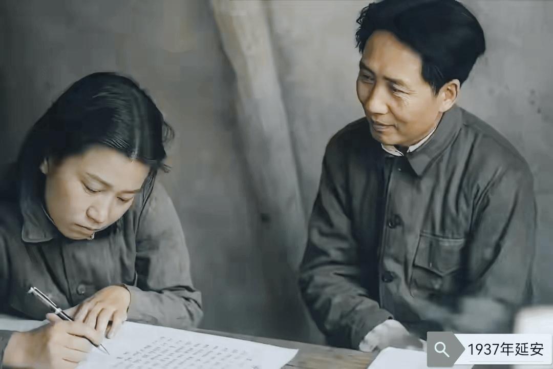 毛主席曾对小女儿李讷说：学写字，向你妈学，她的字写的好…