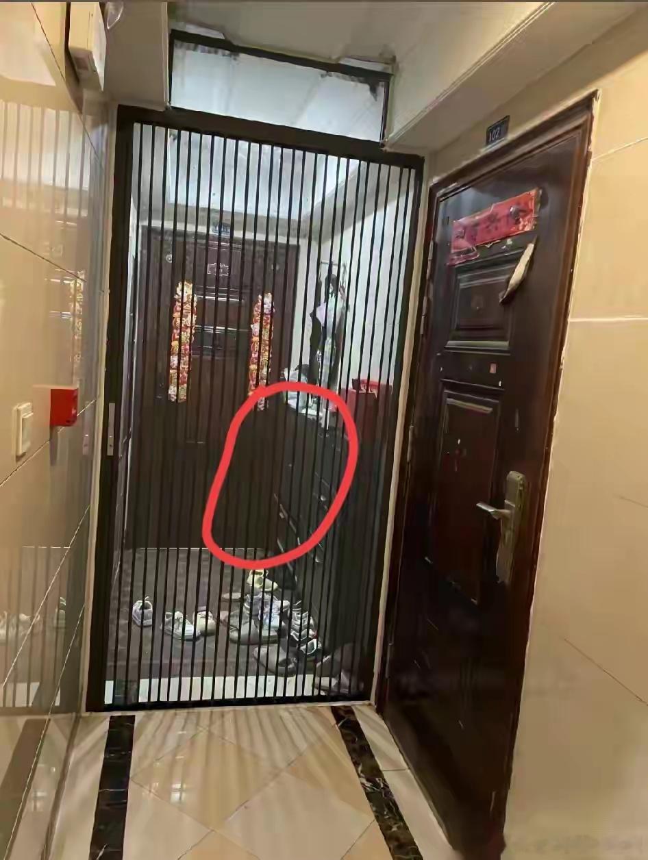 真是倒霉死了每年夏天邻居都这样说是太热了这样弄起来她白天开门可以通风就不用开空调