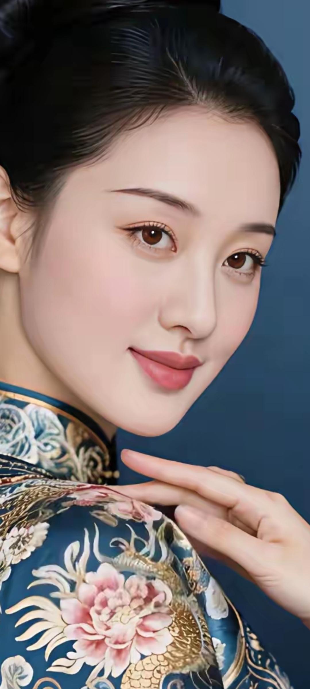 优雅东方美人，精致的旗袍，惊艳的妆容，古典与现代的完美结合。