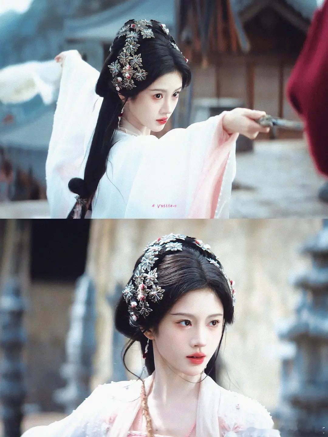 欢网大数据连发两条单独夸鞠婧祎，提到鞠婧祎本人就是一个巨大的流量池，顶级流量自带