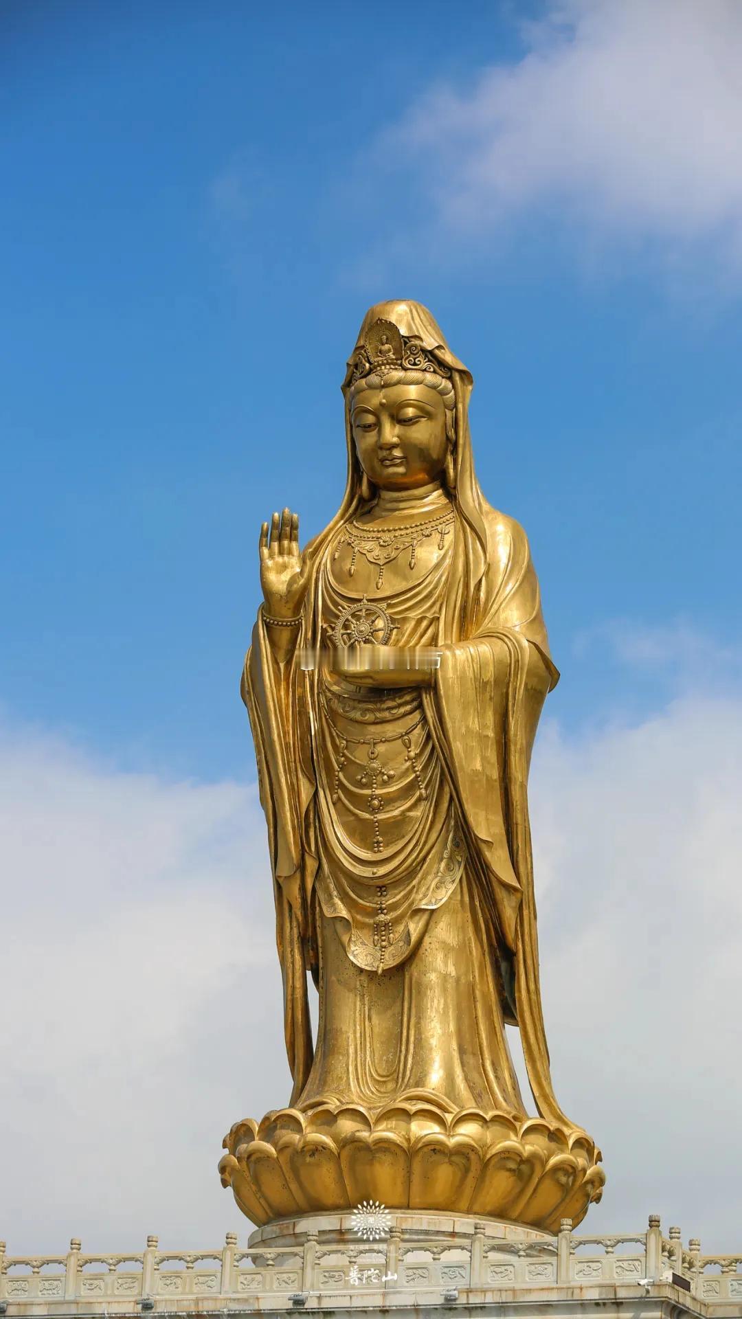 郭艾伦周深互动引热议，观音成道日祈愿祥和

2025年7月13日，农历六月十九，
