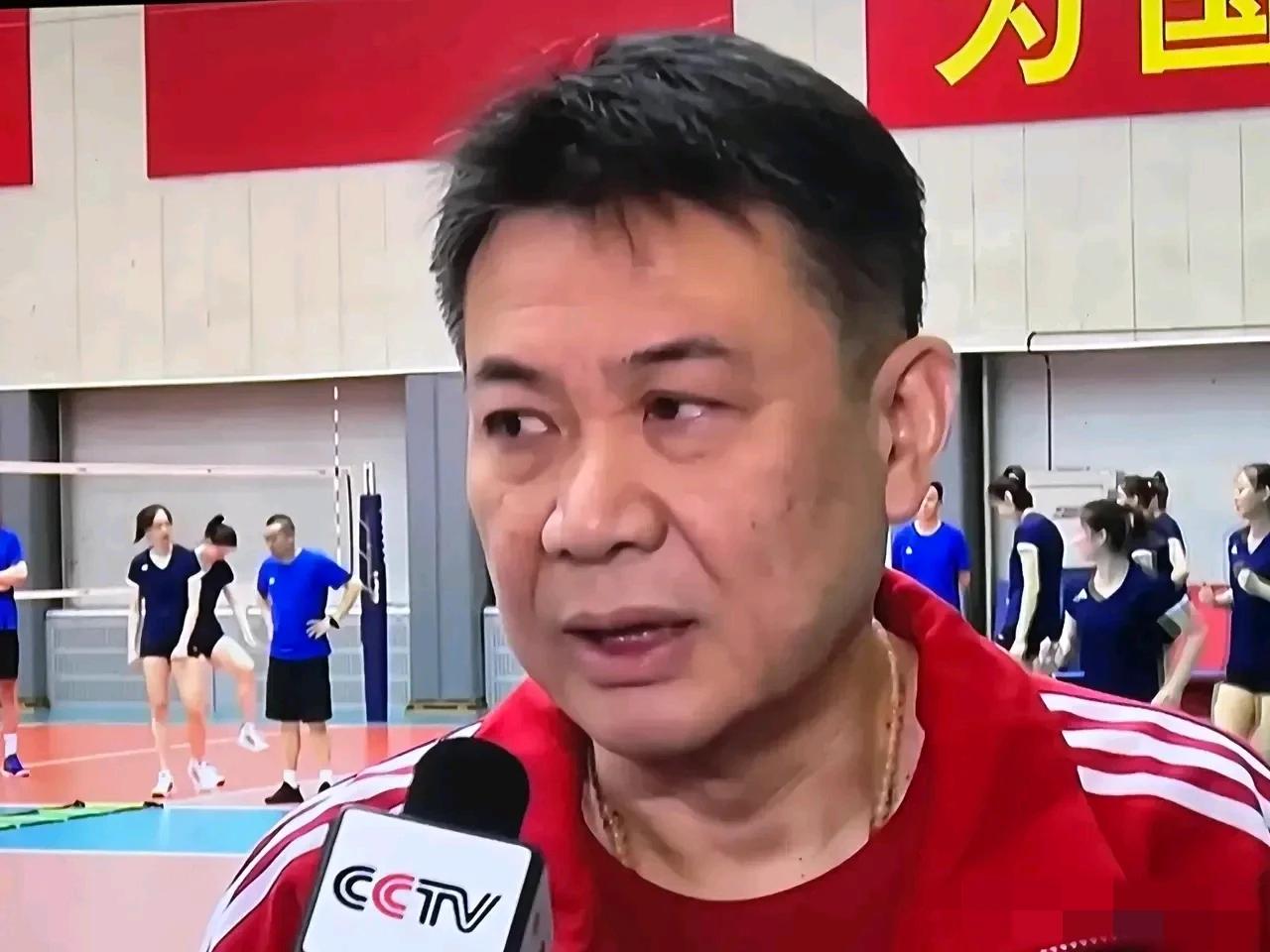 巴黎奥运女排冠军金牌将归属于以下6支队伍中的一支，土耳其夺冠可能有50%。
1、