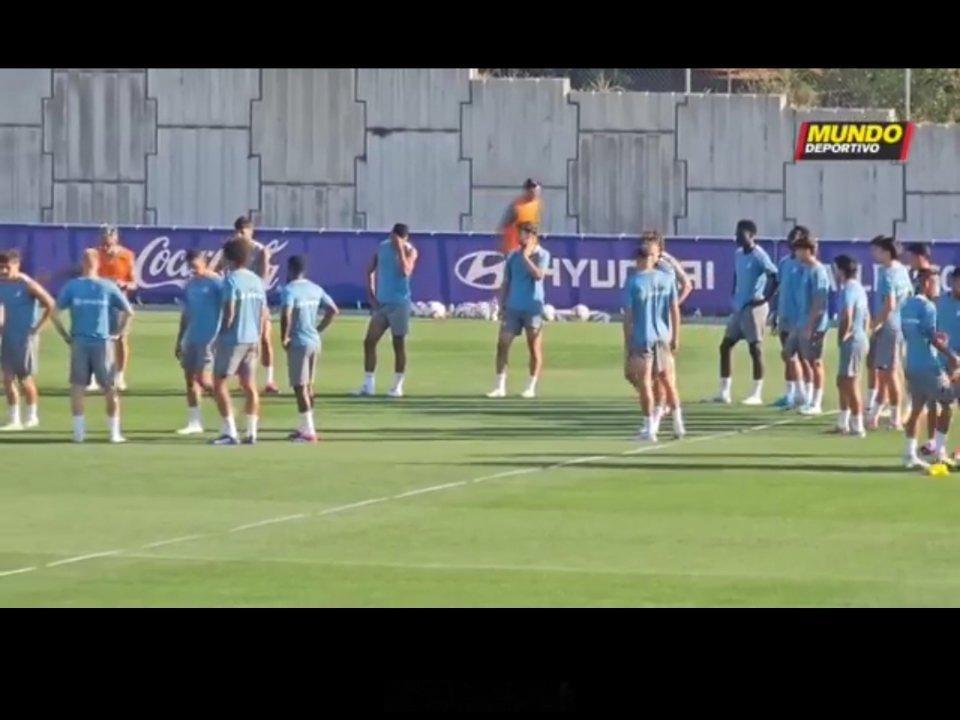 #马德里竞技[超话]#今日阵容:戈米斯；略伦特，阿兹皮利奎塔，维特塞尔，科斯蒂斯