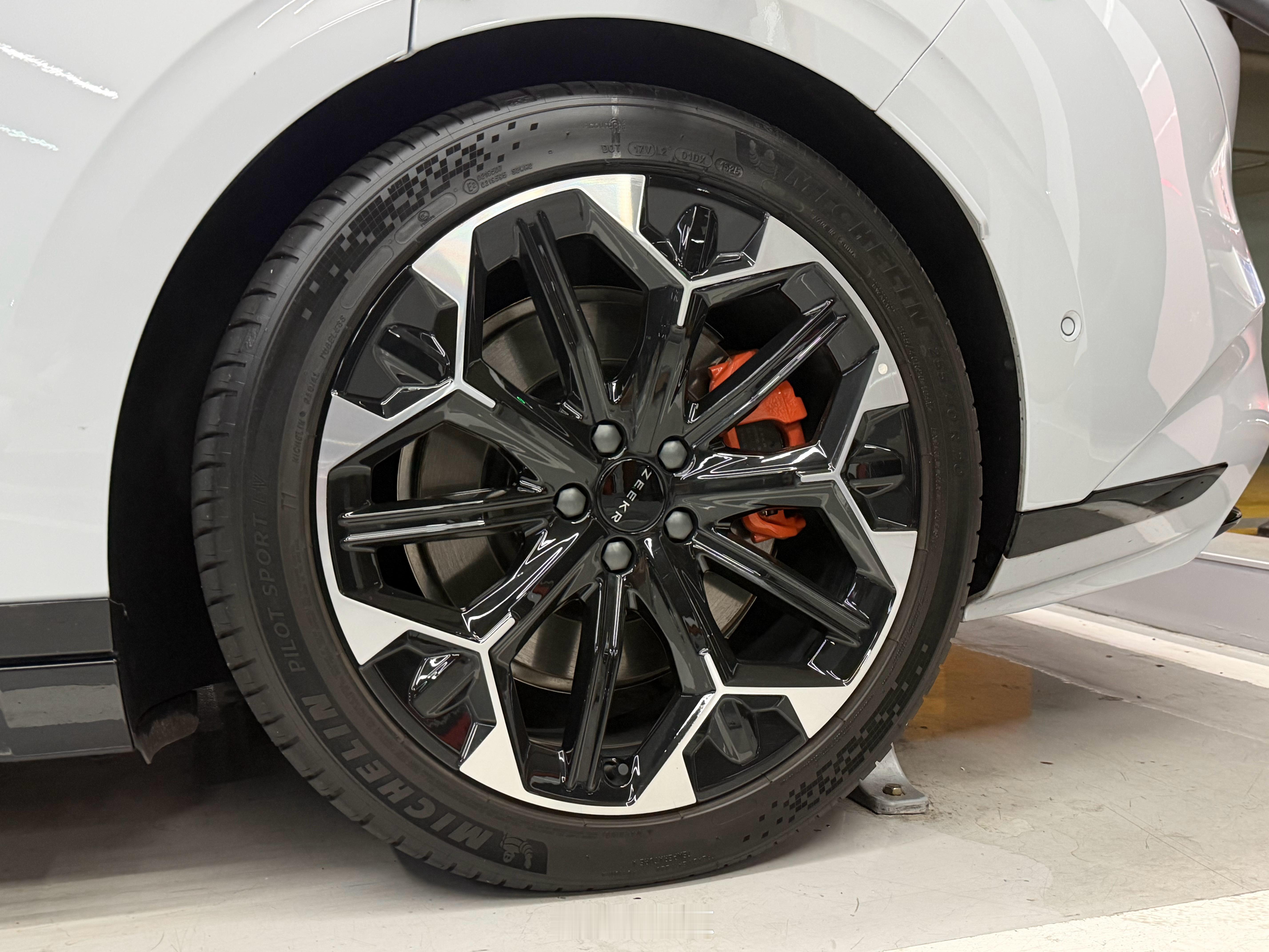 洗车过年，今天已经涨价了，60涨到105，你们洗了没？