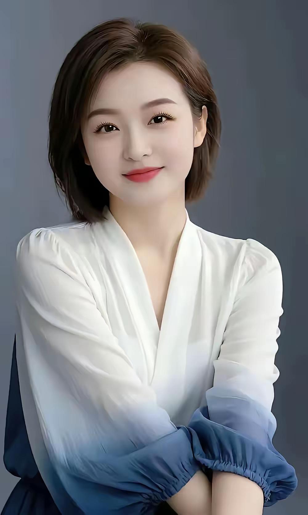 温柔甜美的白衬衫，元气满满的一天！🌞✨