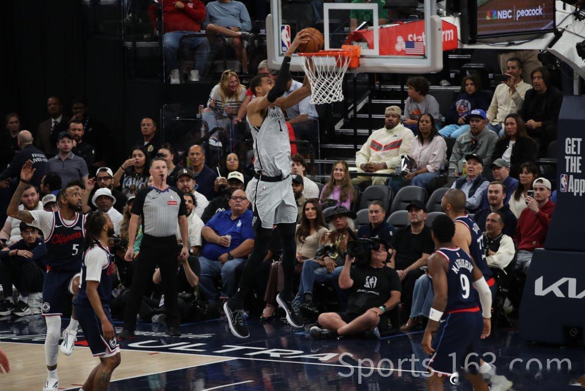 马刺9年来首次50胜马刺赛季第50胜 回来了！一切好像都回来了！马刺再次击败快船