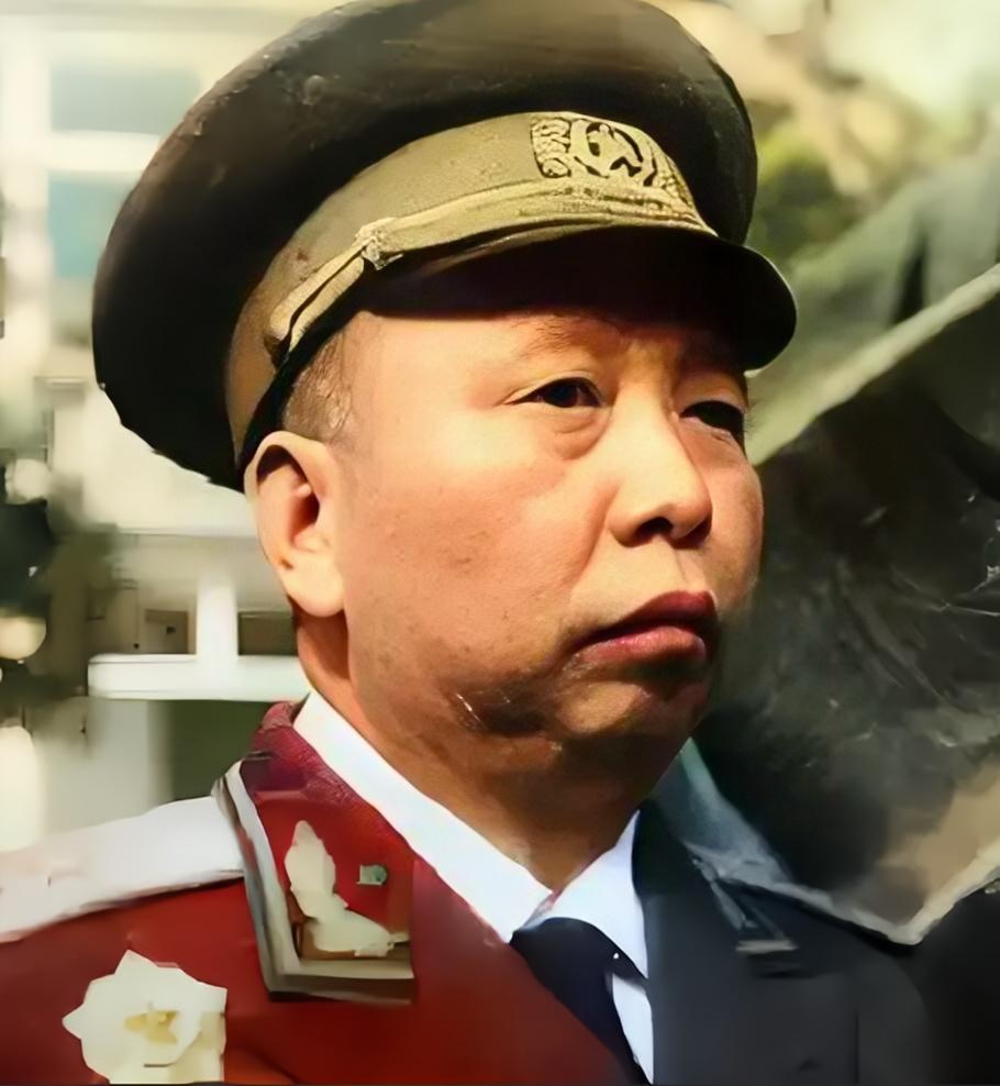 1955年授衔，詹才芳被授予中将军衔。消息一出，许多老战友、老部下纷纷为他抱屈。