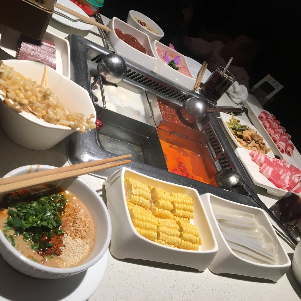 一、【海底捞COO回应洗头服务，希望能建立起海底捞与顾客之间的信任】
据新浪科技