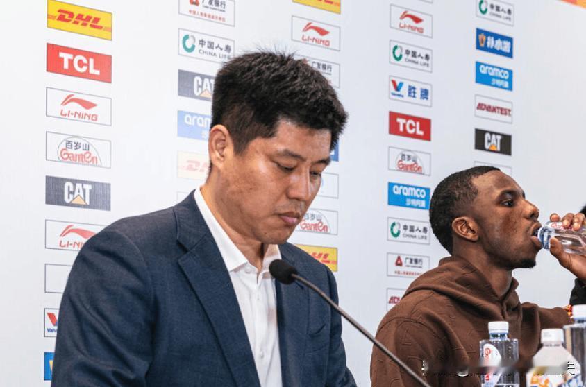 山西超级外援迪亚洛盛赞辽宁队，他是一个绅士，他在赛后总结盛赞辽宁队时值得尊重和非