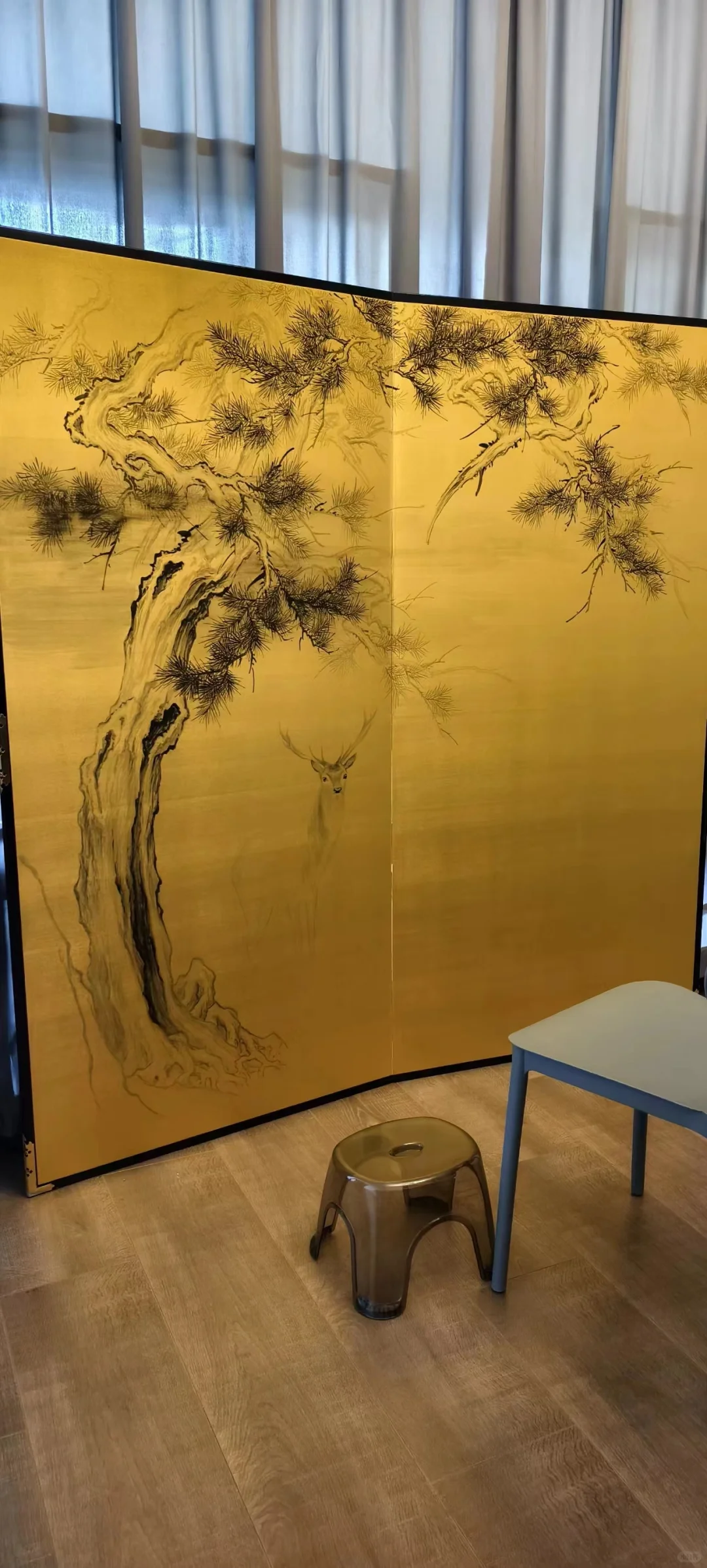 找小根老师订一幅屏风画