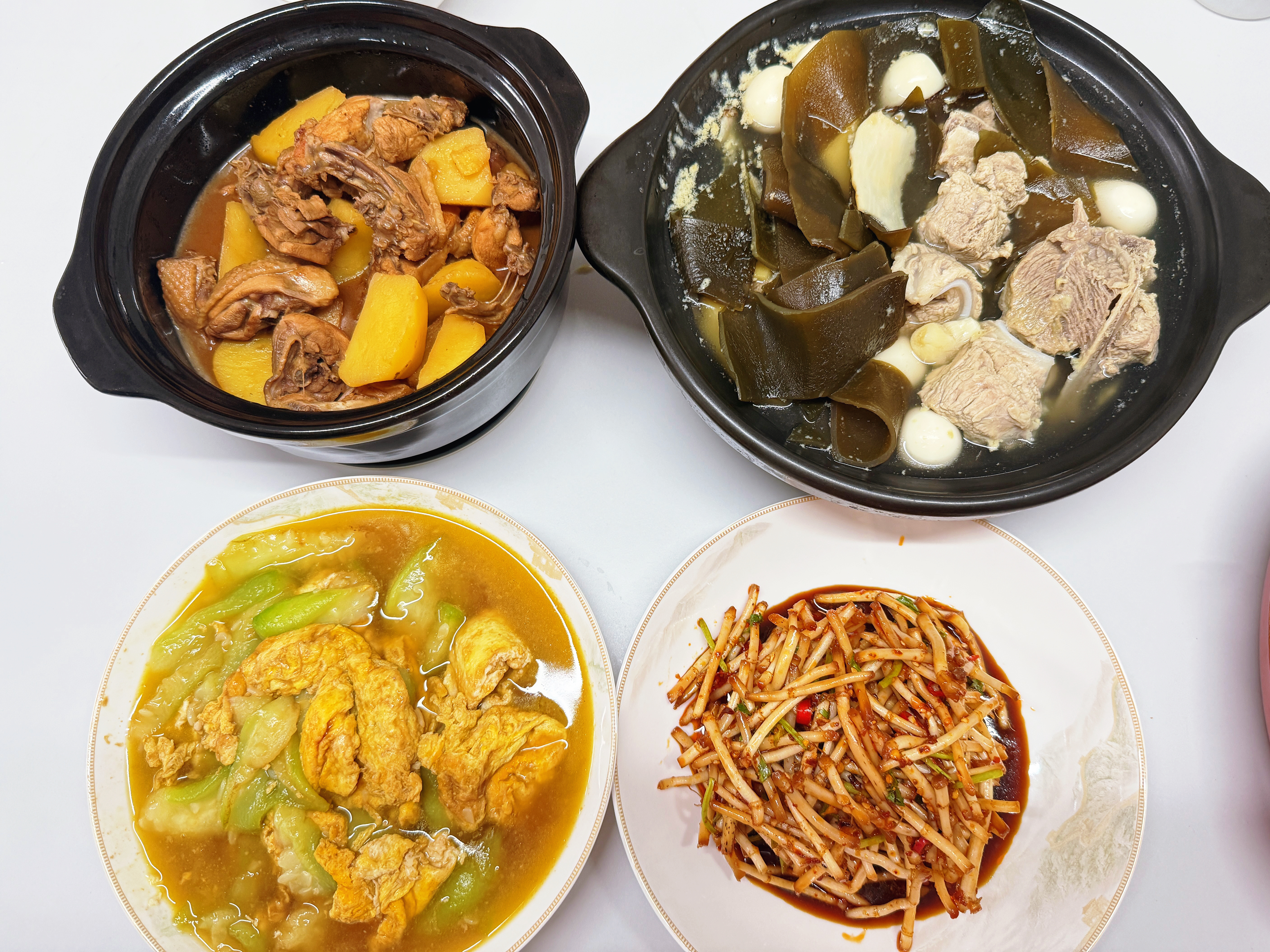 吃饭了～今天也吃折耳根 