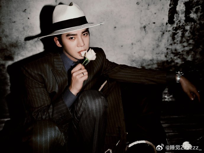 于适阴湿男鬼味于适上一秒daddy下一秒baby 于适造型反差感拉满，顺毛氛围感