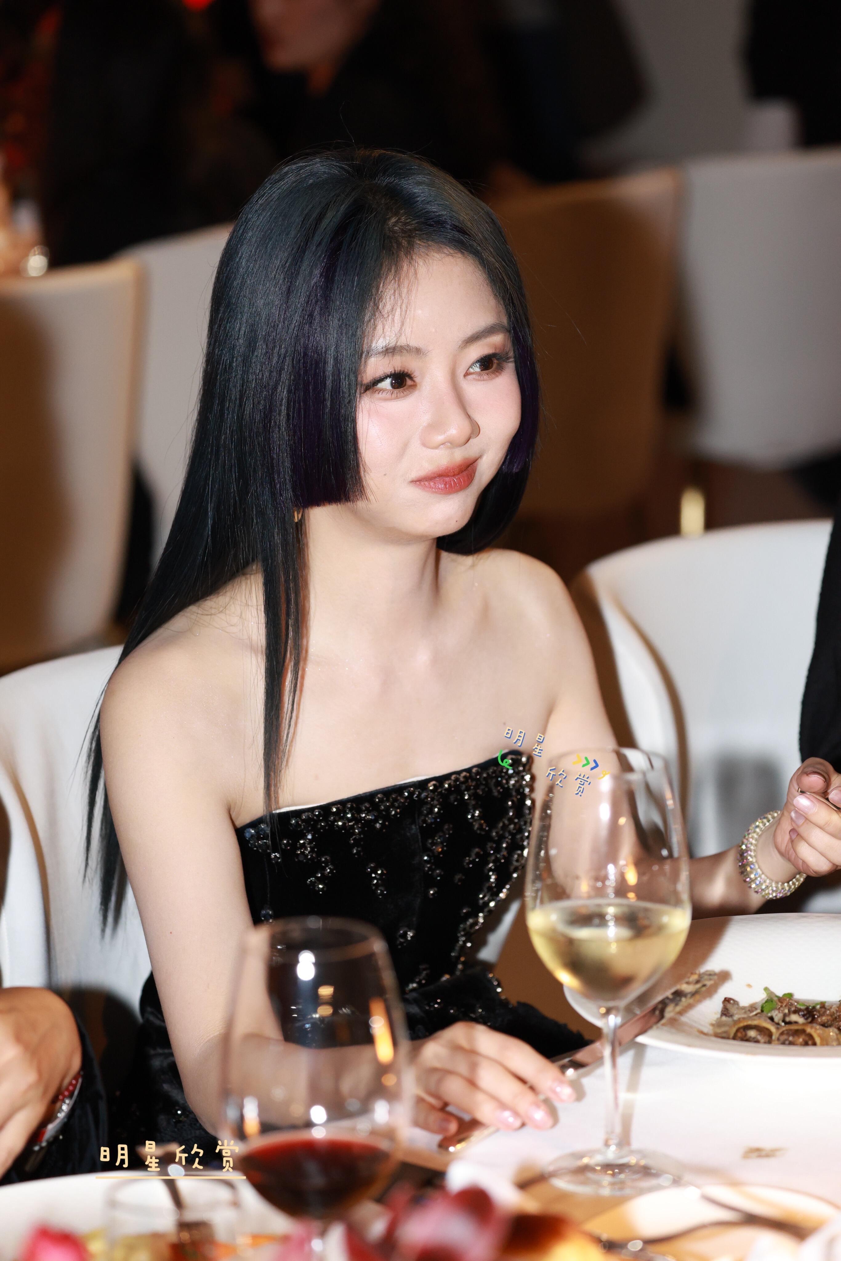 感觉谭松韵不适合公主切，有点显年纪 ​​​