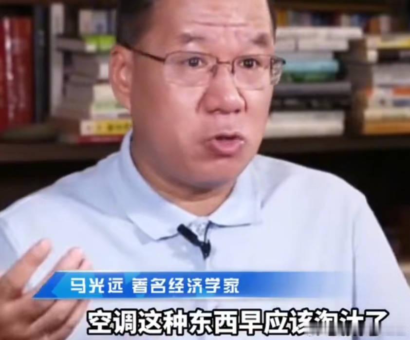 哈哈哈原来早就把我拉黑了，之间挂他是个水货来着，屁股撅腚脑袋
