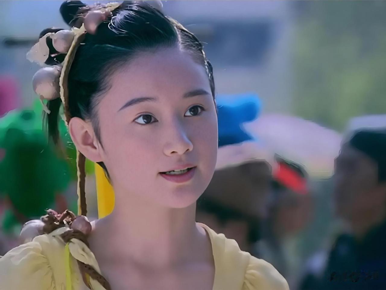 古装电视剧中“戴铃铛头饰”的女星，郭晓婷，赵丽颖，周莉，张嘉倪，谁美？