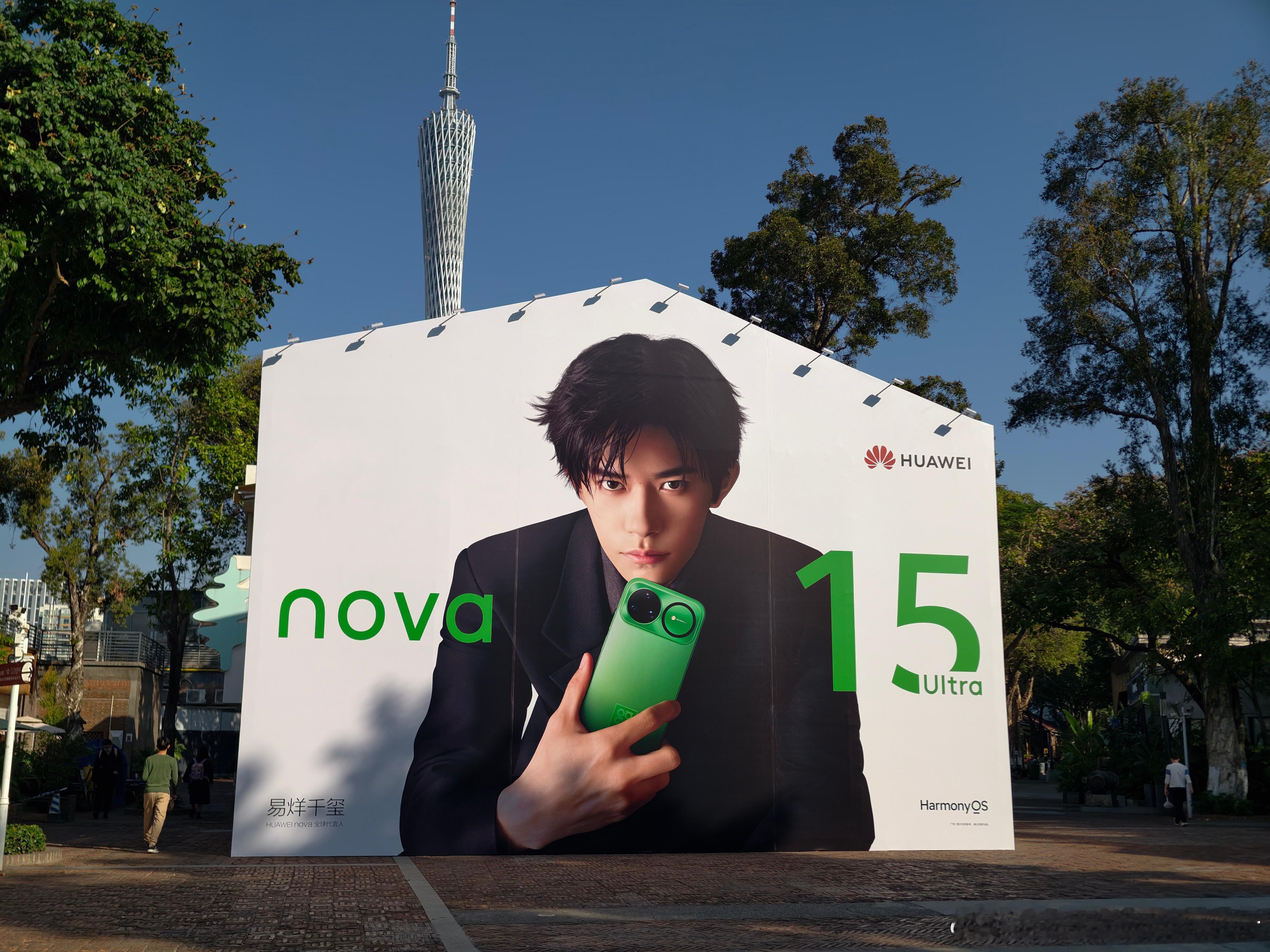 易烊千玺6部影片入选21世纪影响力榜单  四字弟弟确实挺有影响力的，公司楼下又出