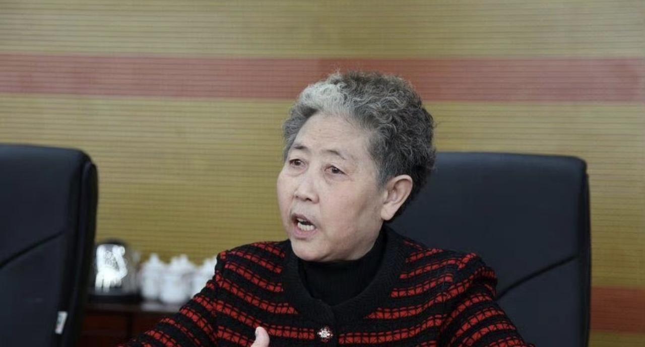 老干妈最近上热搜了，因为她们改革，与时俱进，用ai代替原始工人，狂赚54亿！然后