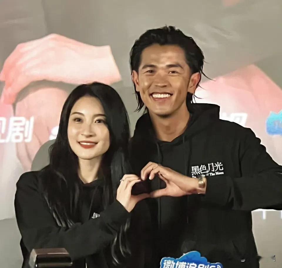 #林夏薇和马志威同框#
在《黑色月光》中卓慧云和蒋基俊是合不来的，没想到出戏后两